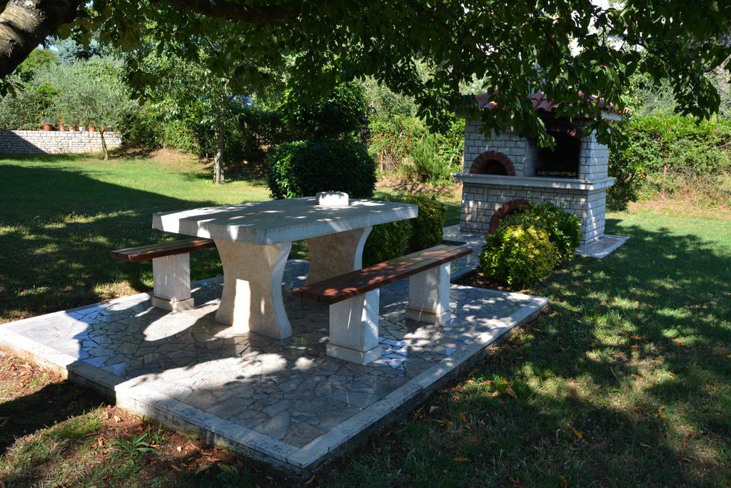 Apartment Poesia Porec Exterior photo